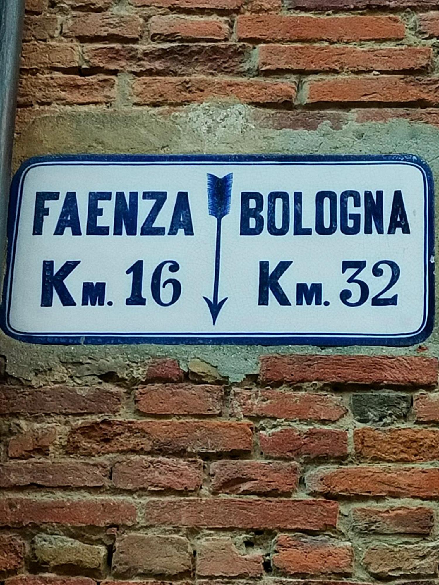 Ca' Spadoni, Centro Storico, Piano Terra, Ingresso Indipendente, Teatro, Parcheggio, Imola Bagian luar foto